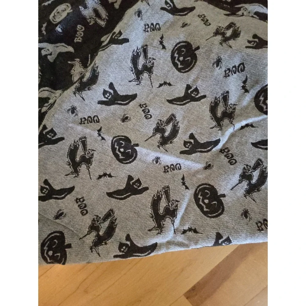Halloween Tablecloth Black White Gray Reversible Rectanglr Pumpkin Witch Bats